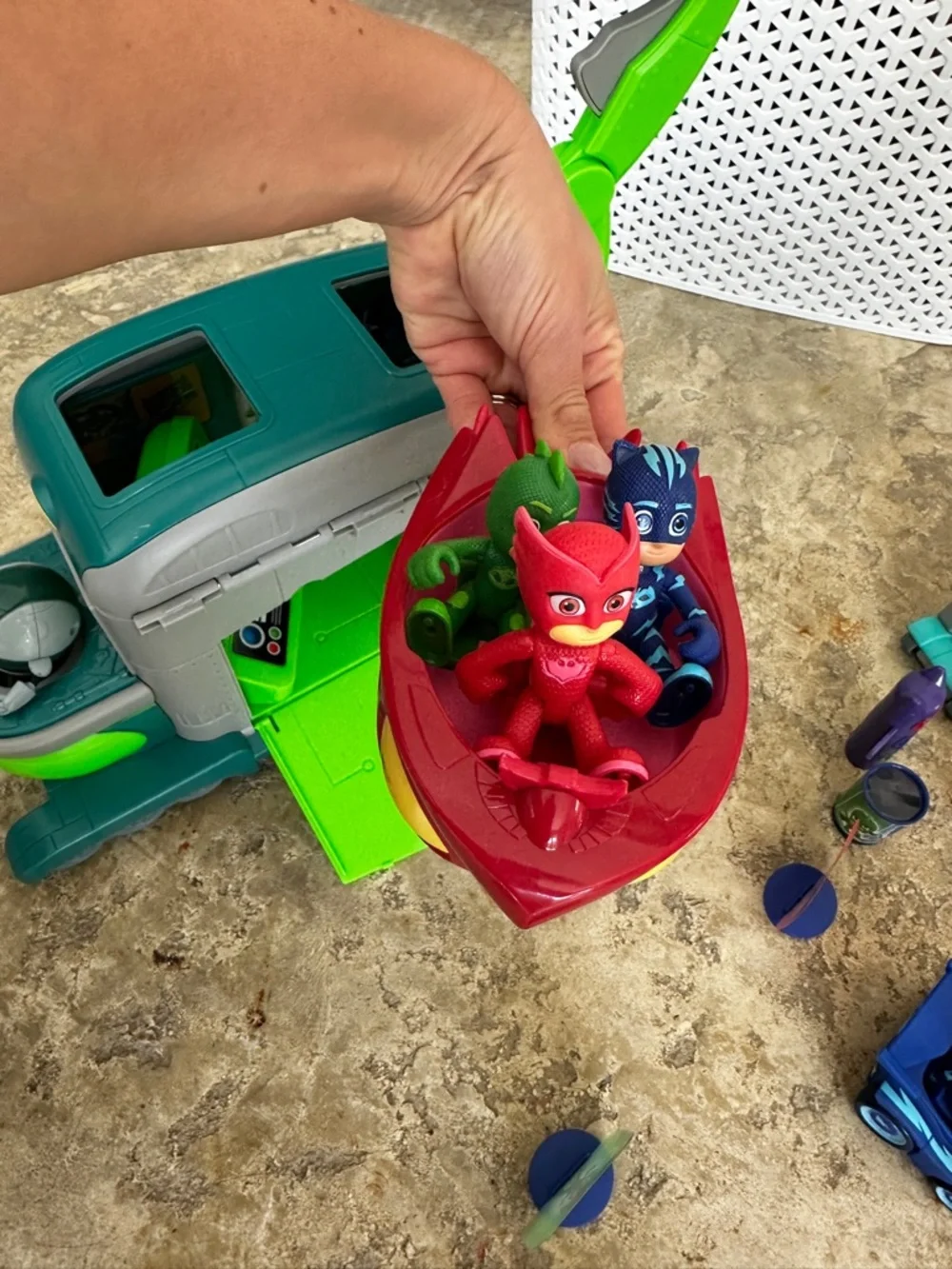 PJ Masks Romeo’s Lab and Vehicle Playset with Action Figures - Teal & Green